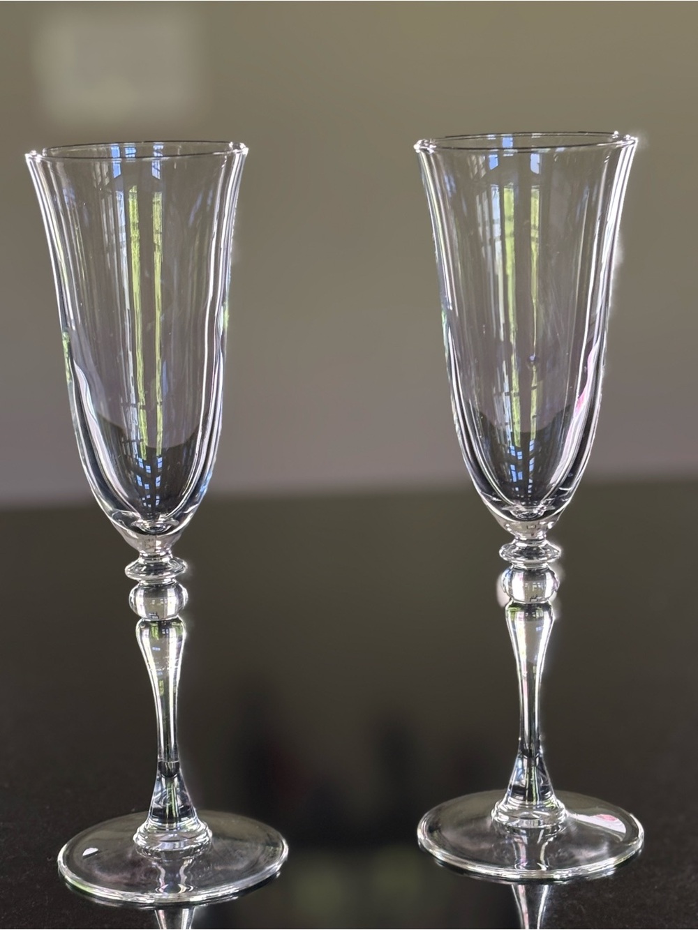 Clear Glass Champagne Flutes - Elegant Pair